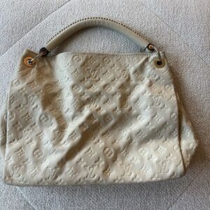 Louis Vuitton Empreinte Artsy MM Creme